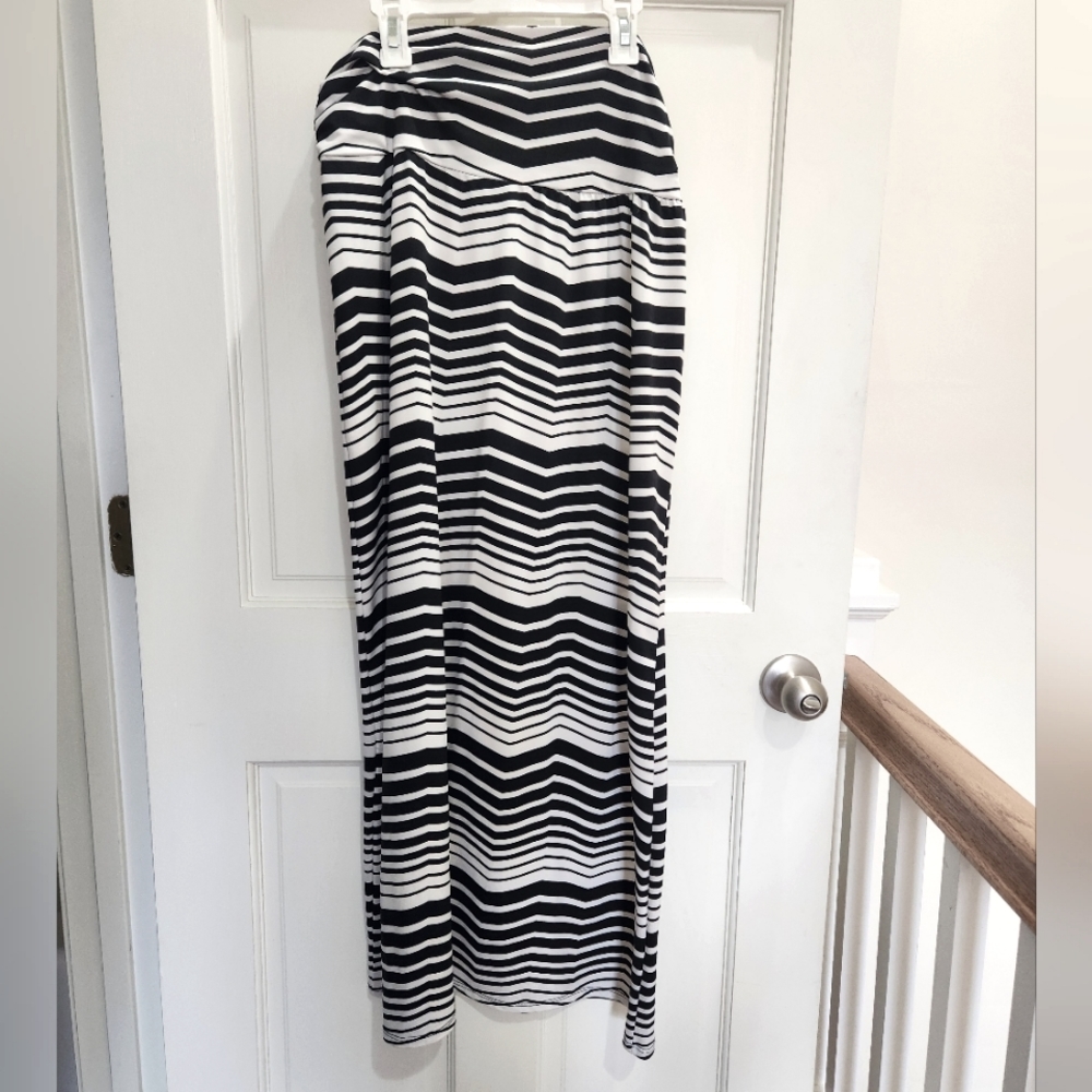 Black and white striped maxi skirt, AB Studio, size large